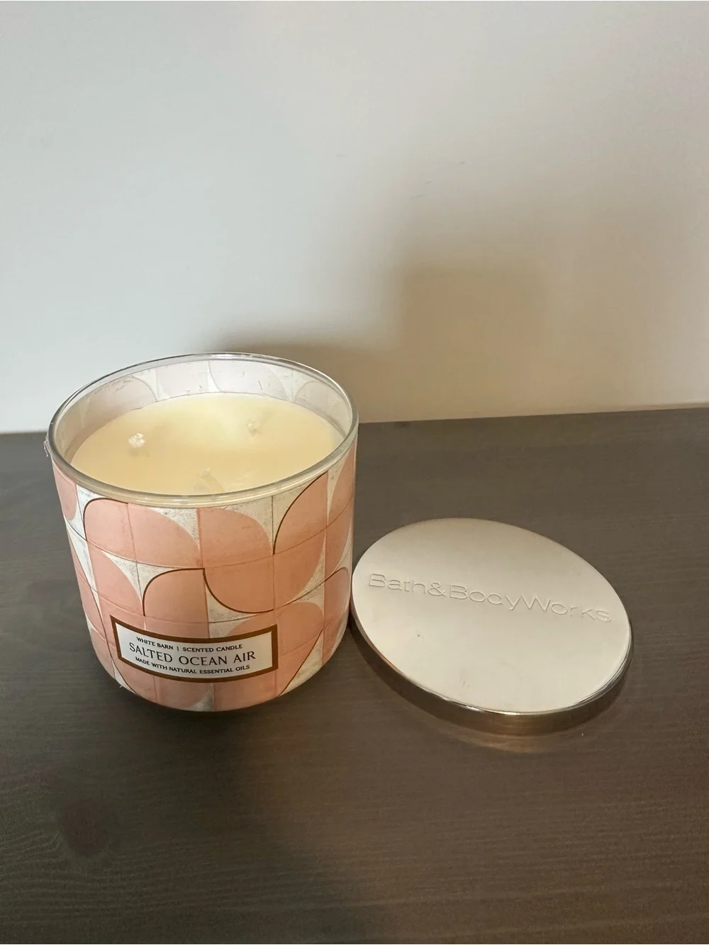 White Barn Salted Ocean Air 3-Wick Candle - Picture 2 of 2